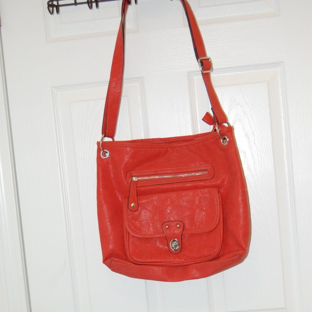 Bueno Salmon Faux Leather Shoulder Bag 14" x 12" W/29" Double Adjustable Strap - Picture 4 of 13